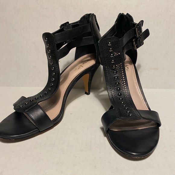 Coach and Four black heels with gunmetal studs. - Picture 2 of 8